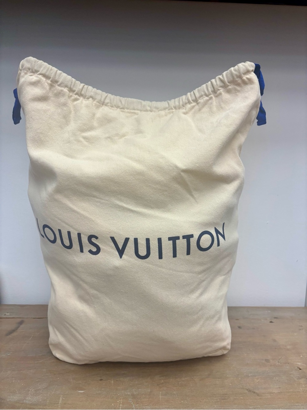 Authentic Louis Vuitton Dust Cotton Bag, Dusty, Authentic 18 in